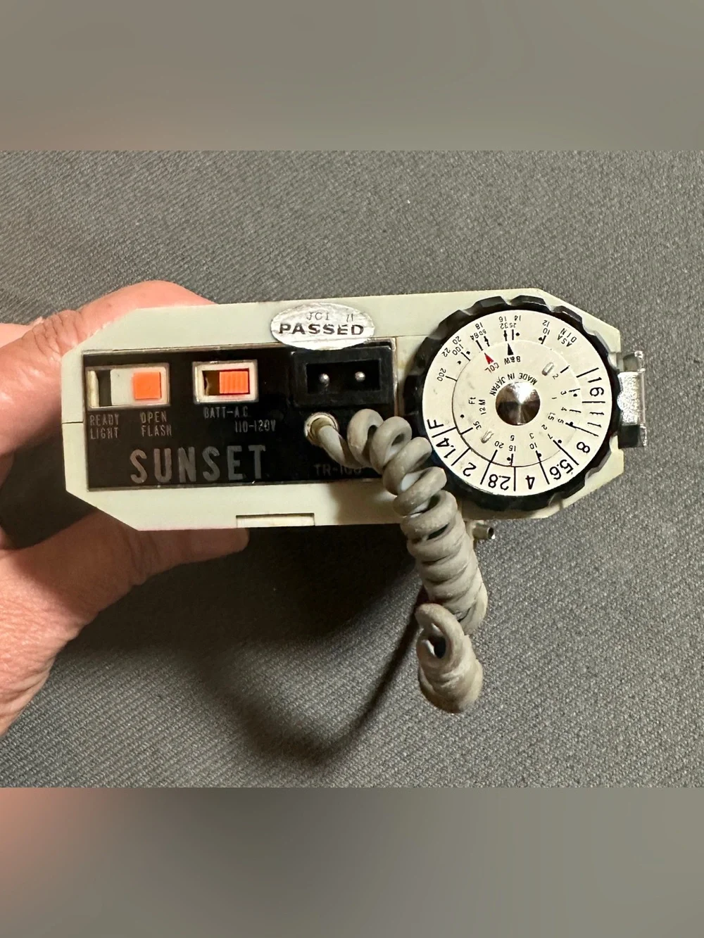 SUNSET Vintage Camera Meter / Flash Unit - Beige with Black Accents